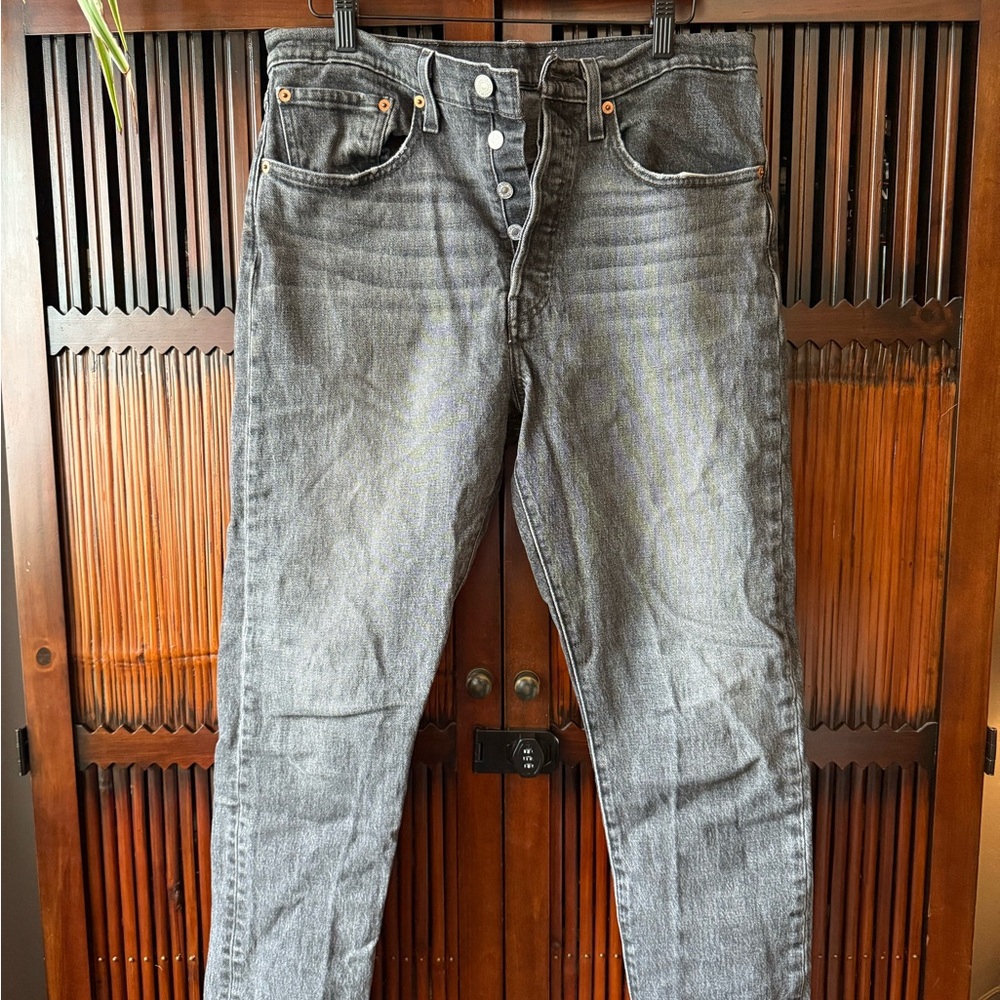 Levi's 501 Skinny Jeans in Charcoal